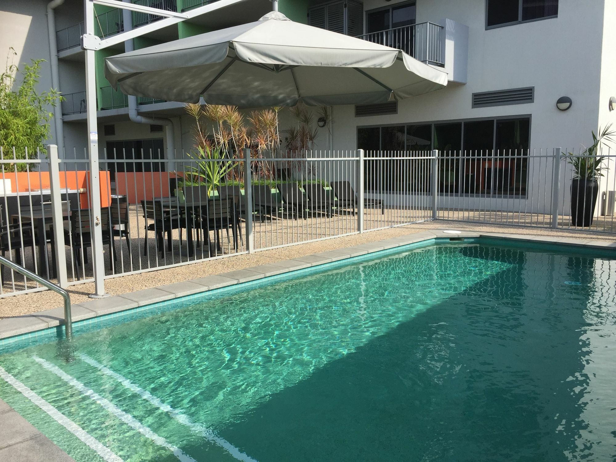 Hudson Berrimah Aparthotel Darwin Exteriör bild